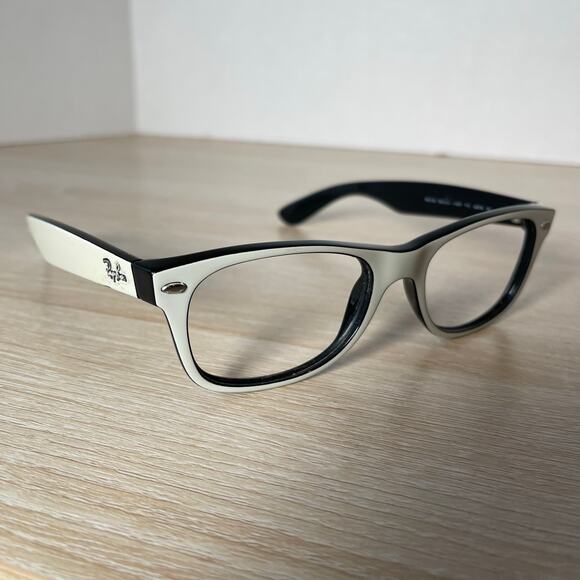 Ray-Ban RB2132 New Wayfarer 770 RARE! Sunglasses White Black FRAMES ONLY 52-18 - Picture 1 of 11